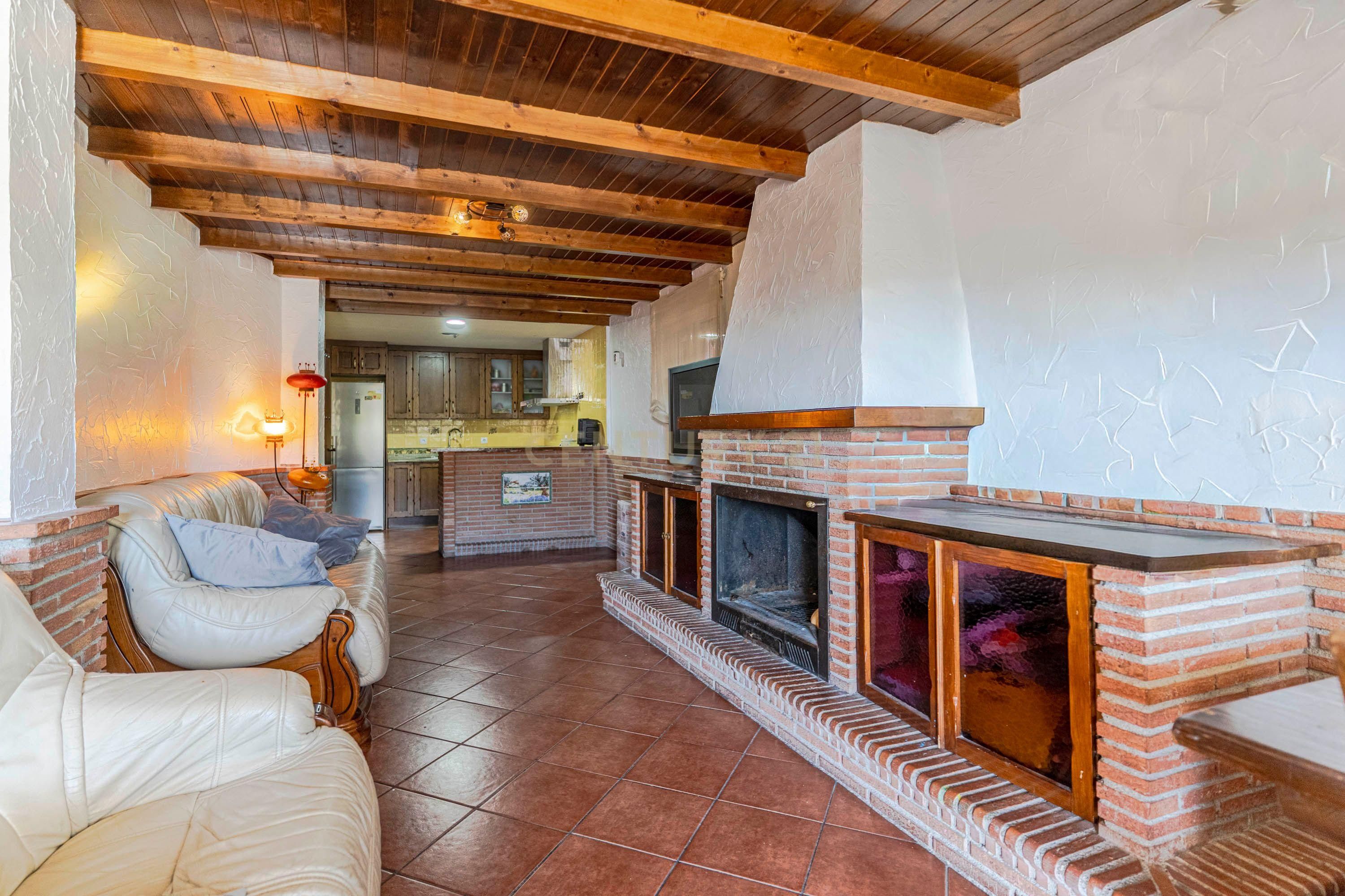 Sala d'estar de Casa o xalet en venda en Albolote amb Aire condicionat, Traster i Piscina