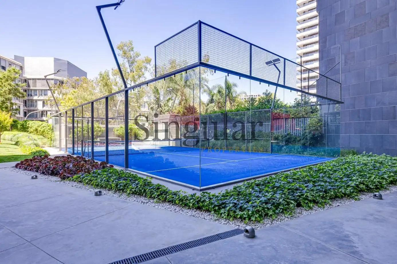 Piscina de Dúplex en venda en Barcelona amb Calefacció, Parquet i Terrassa