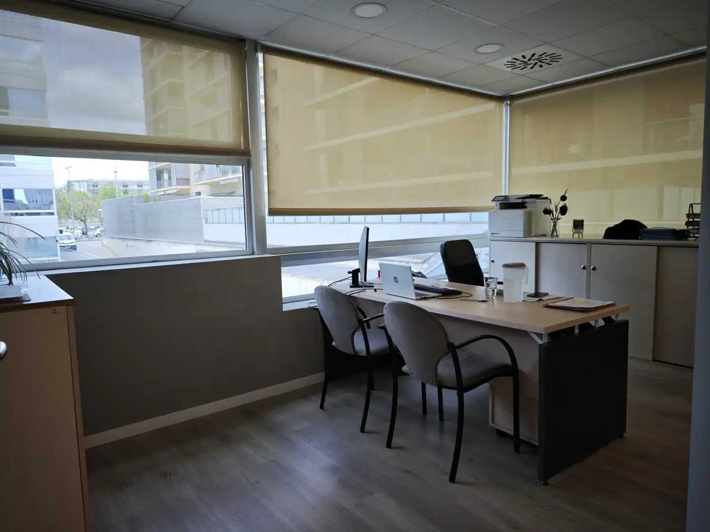 Oficina de lloguer en Sant Joan Despí amb Aire condicionat