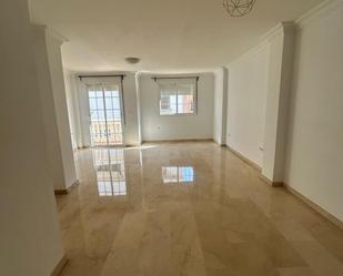 Außenansicht von Einfamilien-Reihenhaus miete in Atarfe mit Terrasse, Abstellraum und Balkon