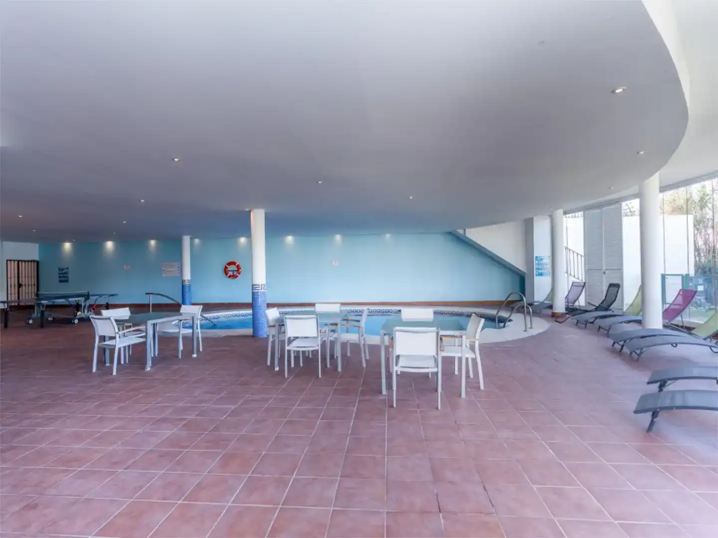 Swimming pool of Flat for sale in Benahavís  with Air Conditioner, Terrace and Swimming Pool