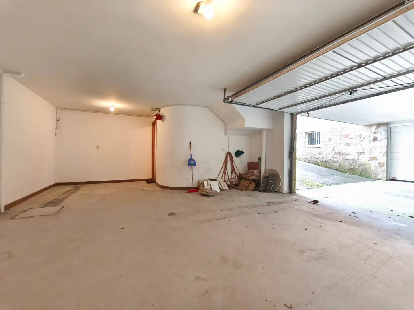 Casa adosada en venda en Brión amb Calefacció, Jardí privat i Terrassa