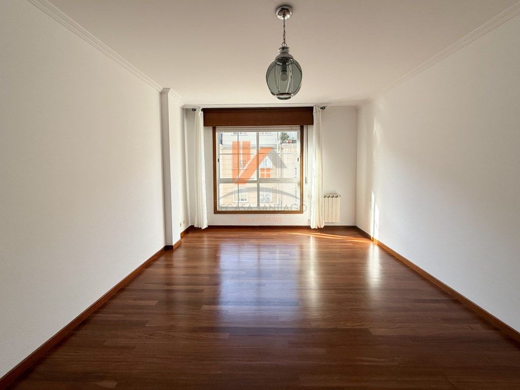 Sala d'estar de Pis en venda en Ames amb Moblat, Forn i Rentadora