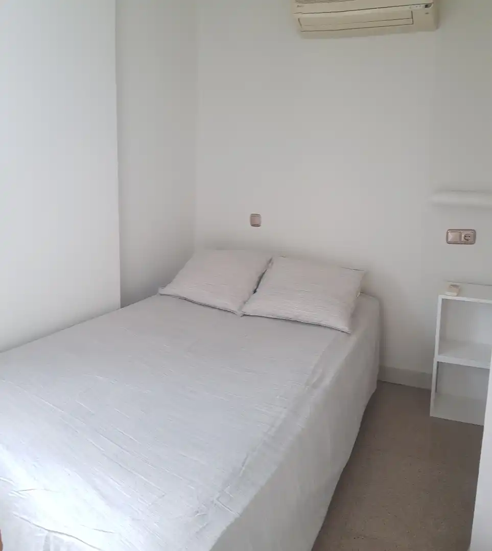 Habitación de Apartamento de alquiler en Madrid con Aire acondicionado, Calefacción y Parquet