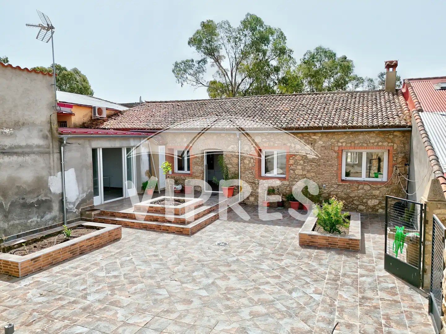 Vista exterior de Casa adosada en venta en Casar de Cáceres