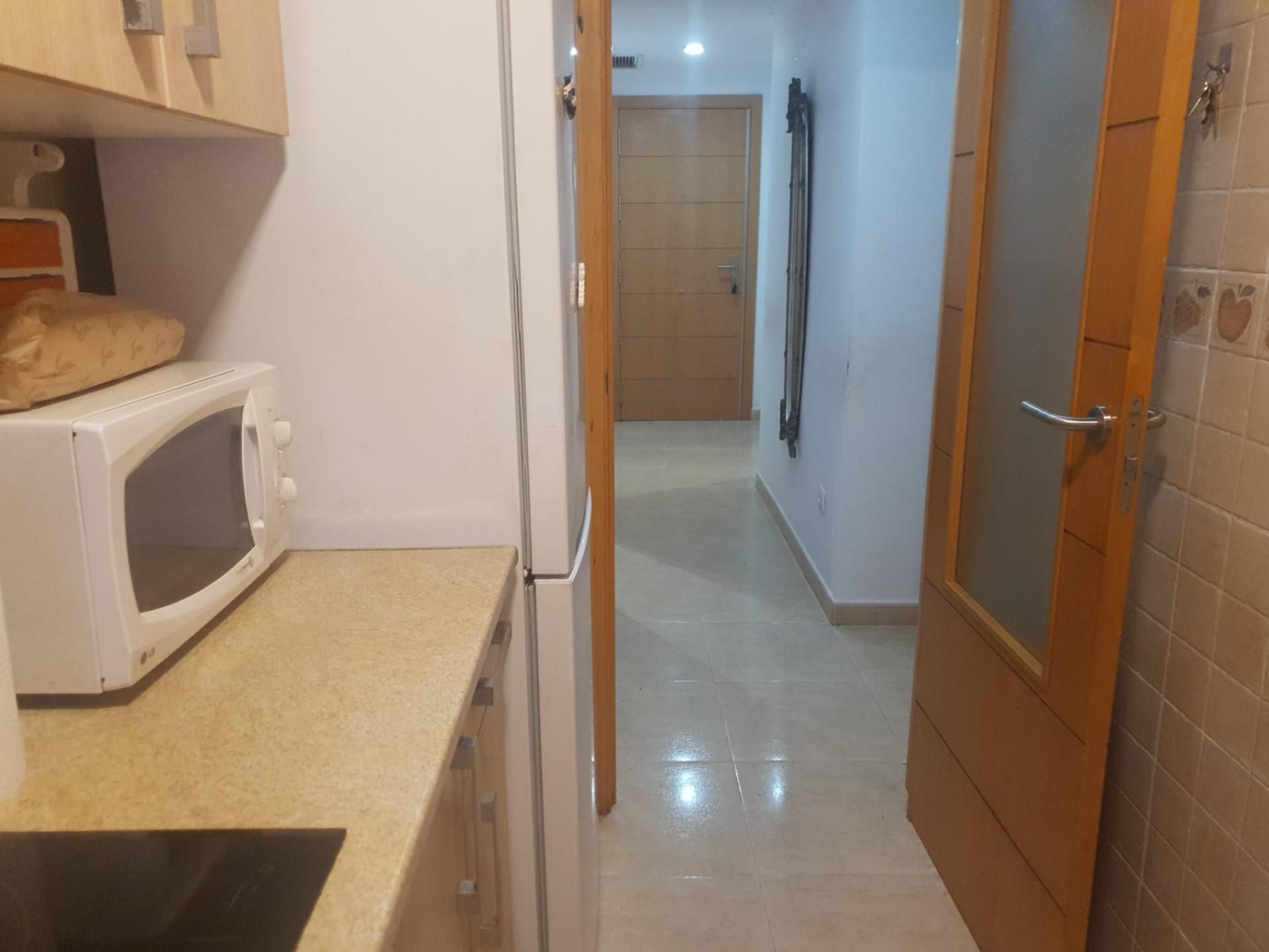 Cuina de Pis en venda en Cedillo del Condado amb Aire condicionat, Calefacció i Terrassa