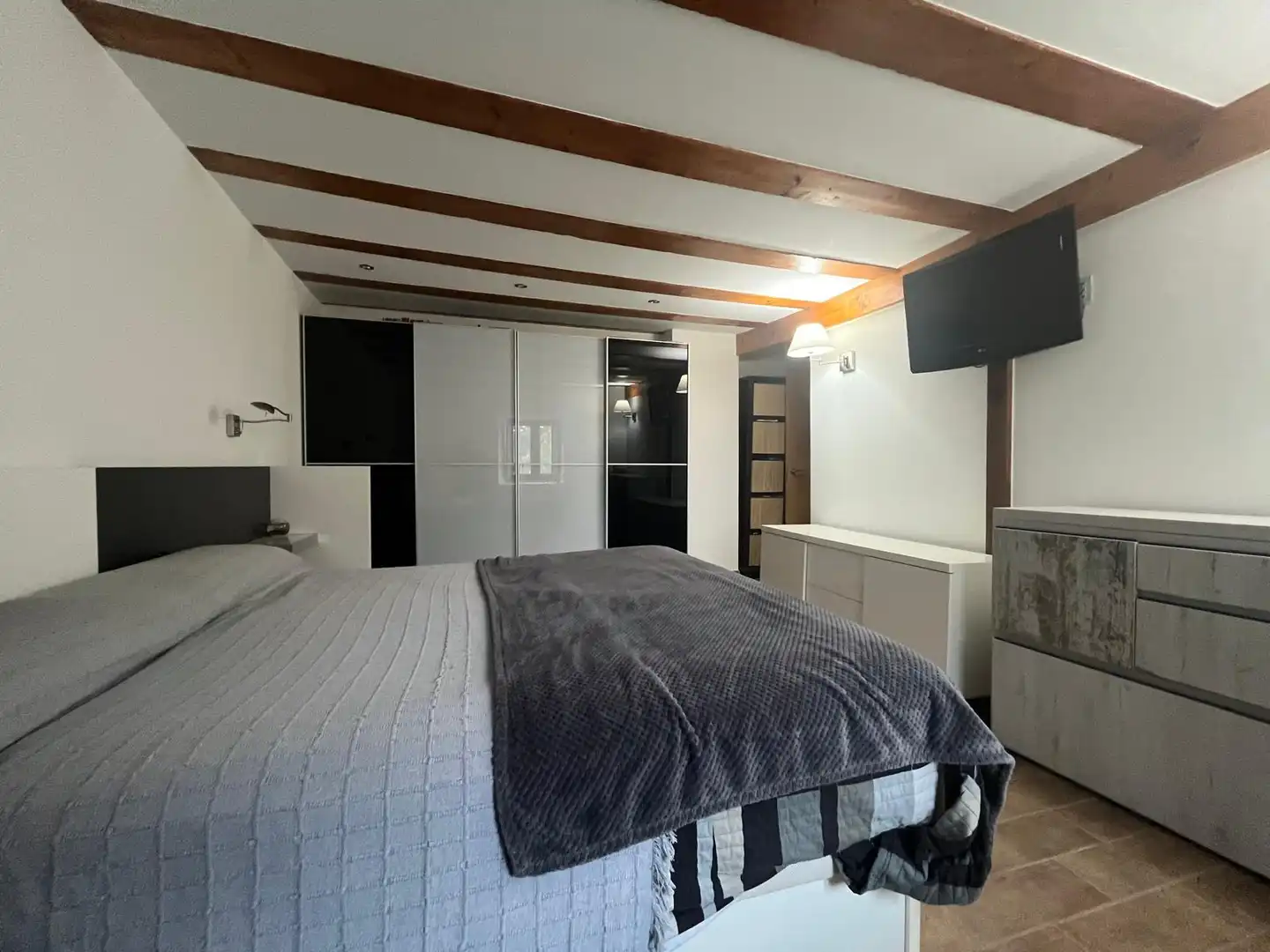 Dormitori de Casa o xalet en venda en Castro-Urdiales amb Calefacció, Terrassa i Traster