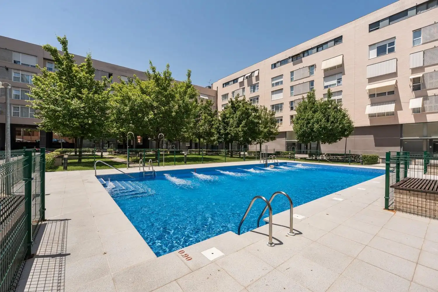Piscina de Pis de lloguer en Leganés amb Aire condicionat, Calefacció i Traster