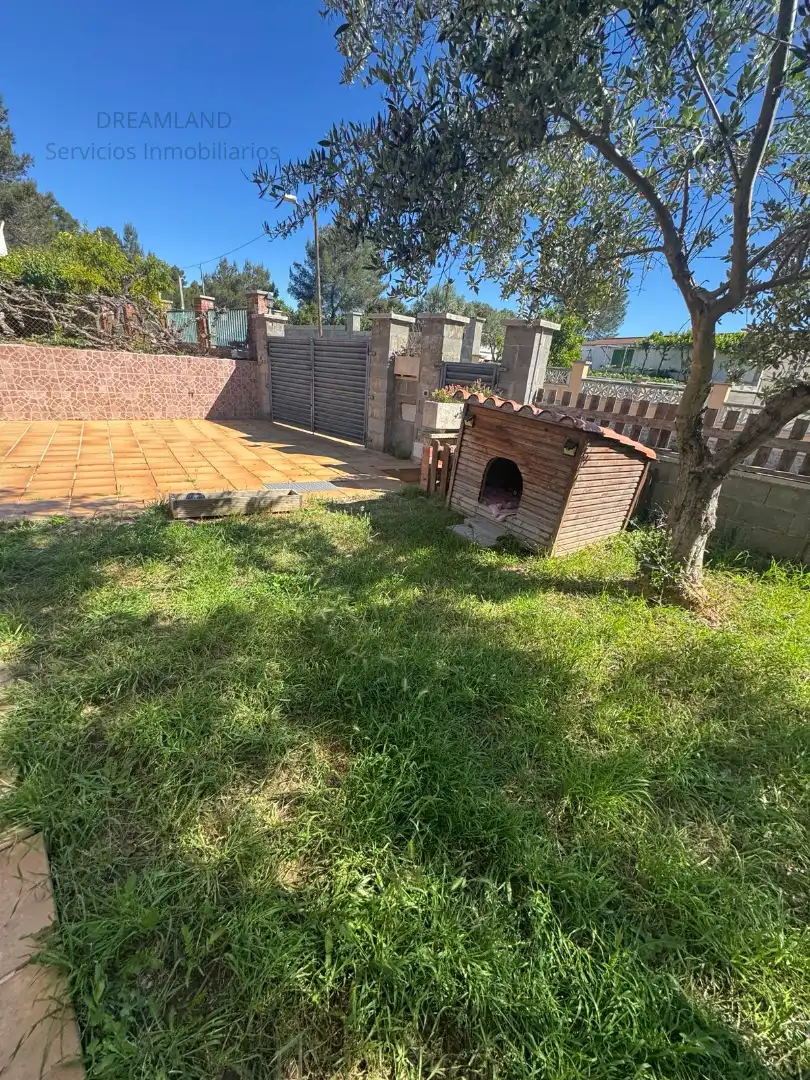 Garden of Houses for sale in Piera  with Air Conditioner and Heating
