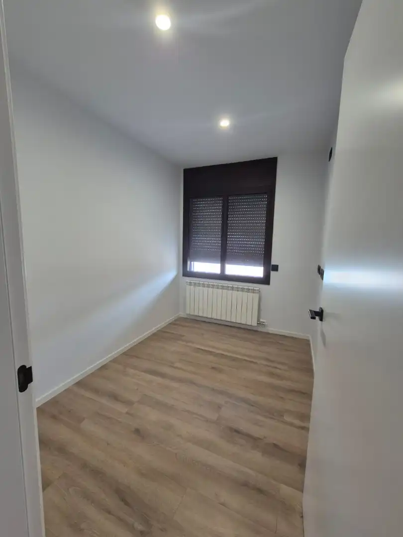 Schlafzimmer von Wohnung zur Miete in Santpedor mit Klimaanlage, Heizung und Parkett