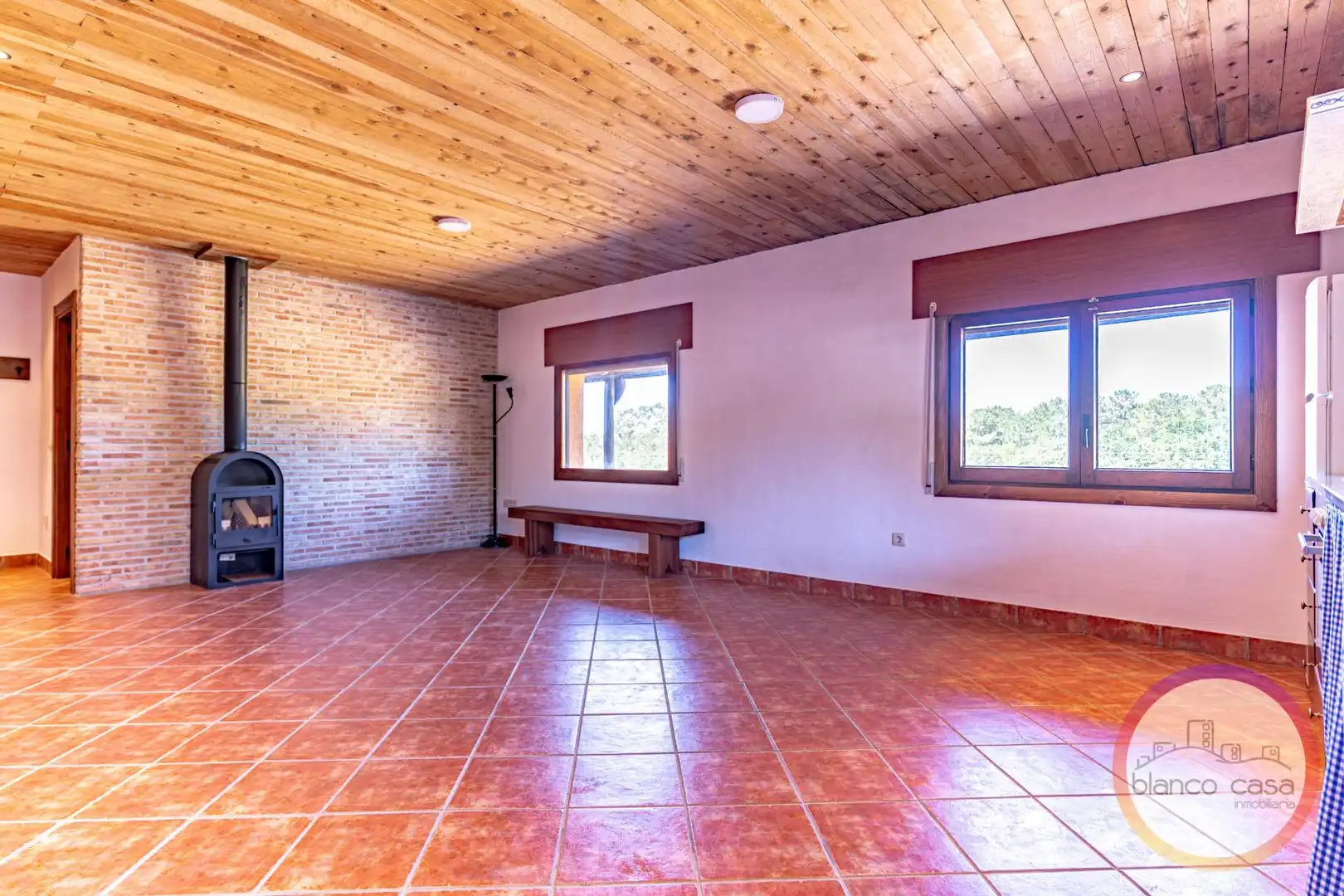 Sala d'estar de Casa o xalet en venda en Vimianzo amb Calefacció i Traster