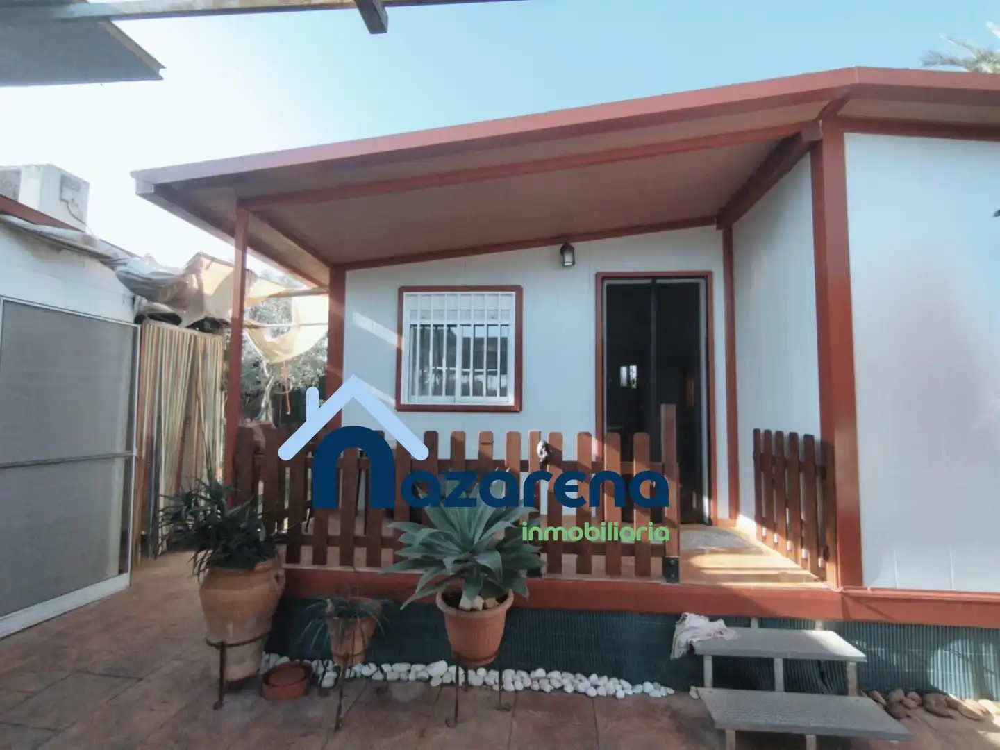Vista exterior de Terreno en venta en Coria del Río