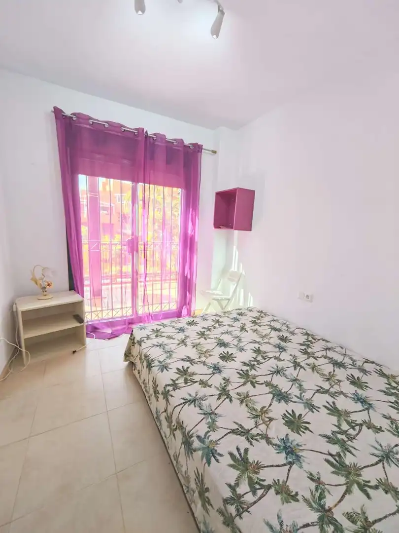 Habitación de Planta baja en venta en Vélez-Málaga con Terraza, Piscina y Amueblado