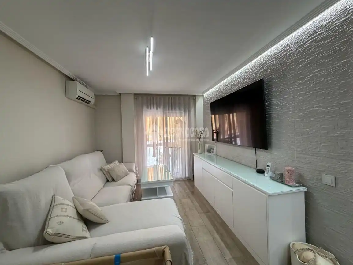 Sala de estar de Piso en venta en Valdepeñas con Aire acondicionado, Calefacción y Trastero