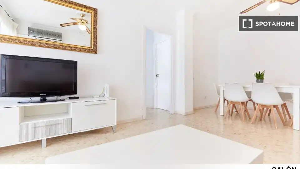 Sala de estar de Piso de alquiler en Sevilla con Aire acondicionado, Calefacción y Amueblado