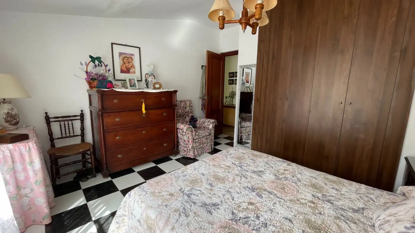 Dormitori de Casa o xalet en venda en Carcabuey amb Calefacció, Jardí privat i Terrassa