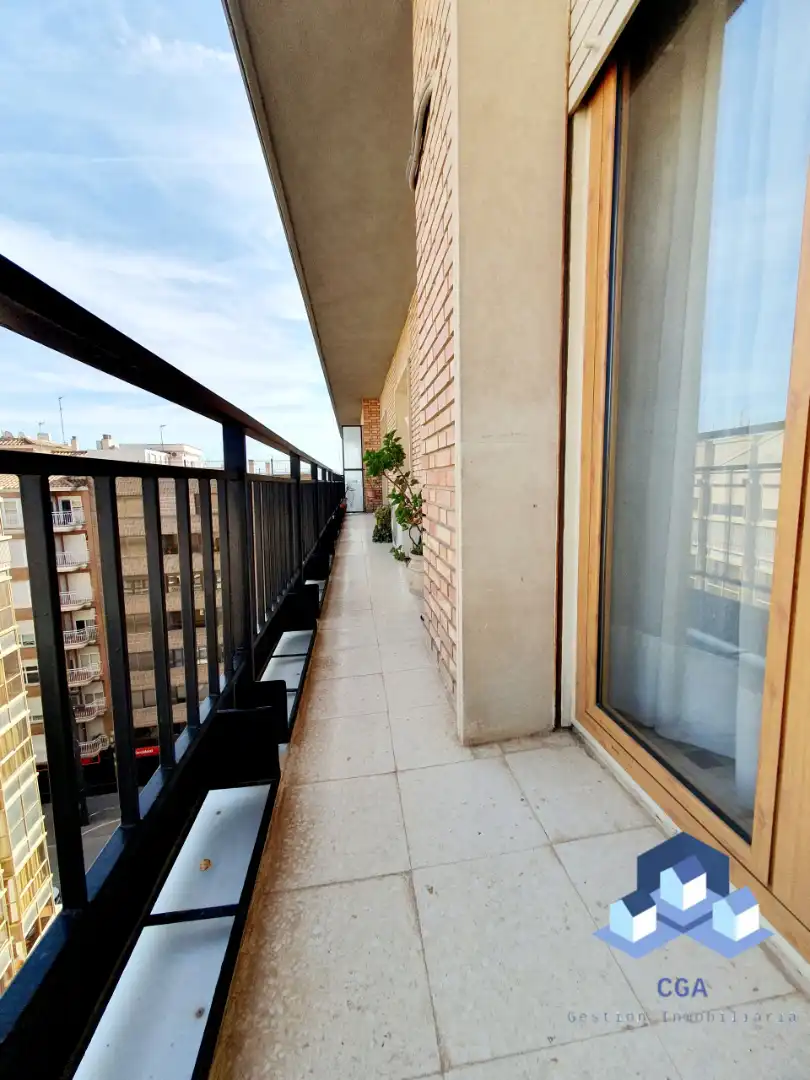 Piso con terraza en venta en Lorca Ciudad
