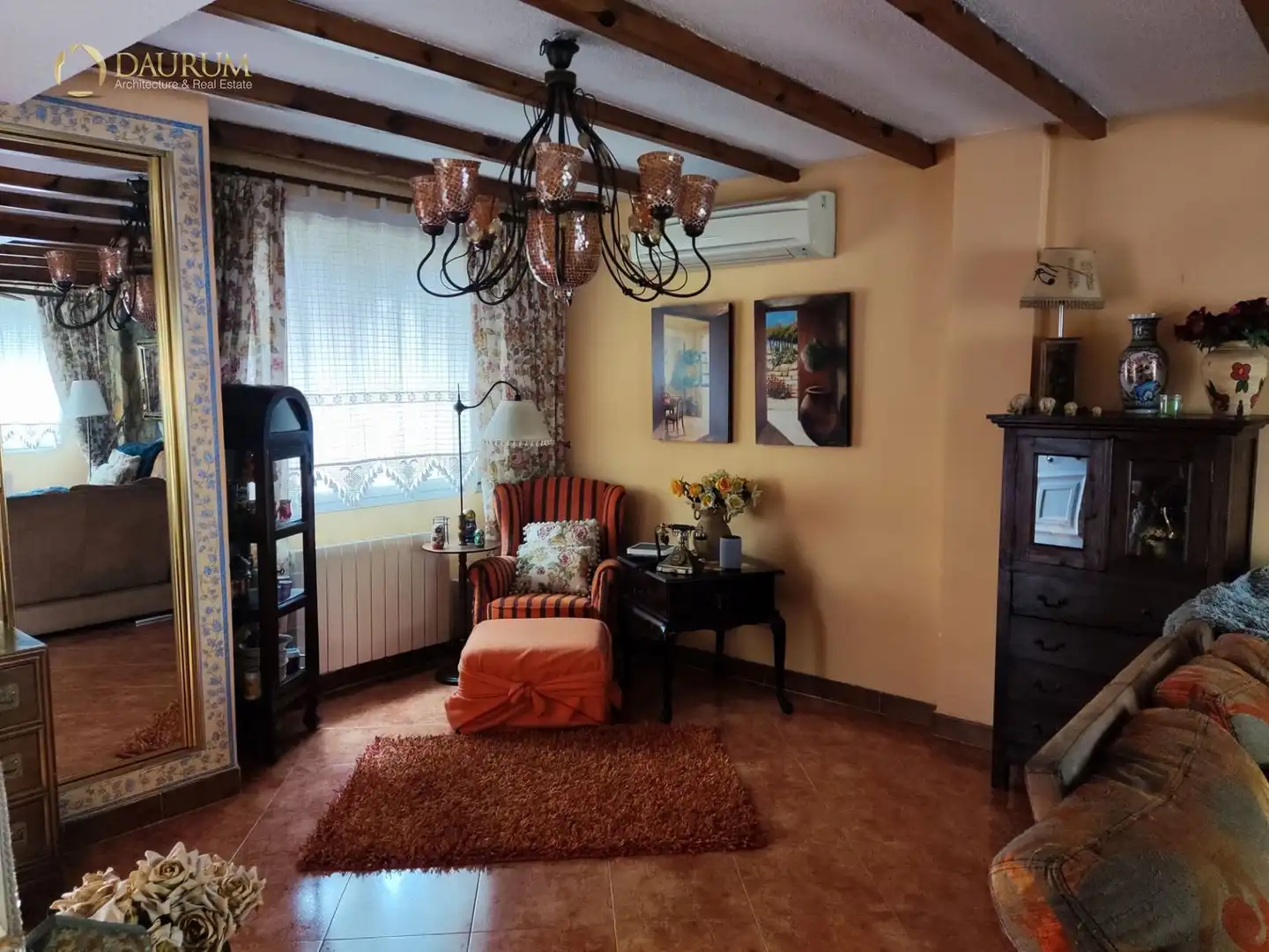 Sala d'estar de Casa adosada en venda en Getafe amb Aire condicionat, Traster i Piscina