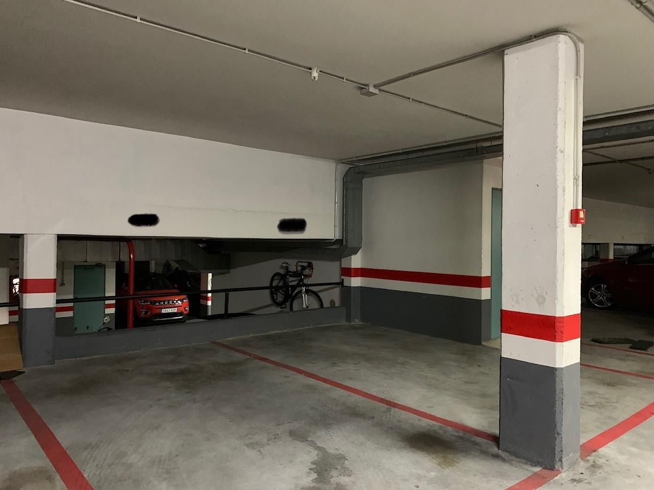 Aparcament de Garatge de lloguer en Oleiros