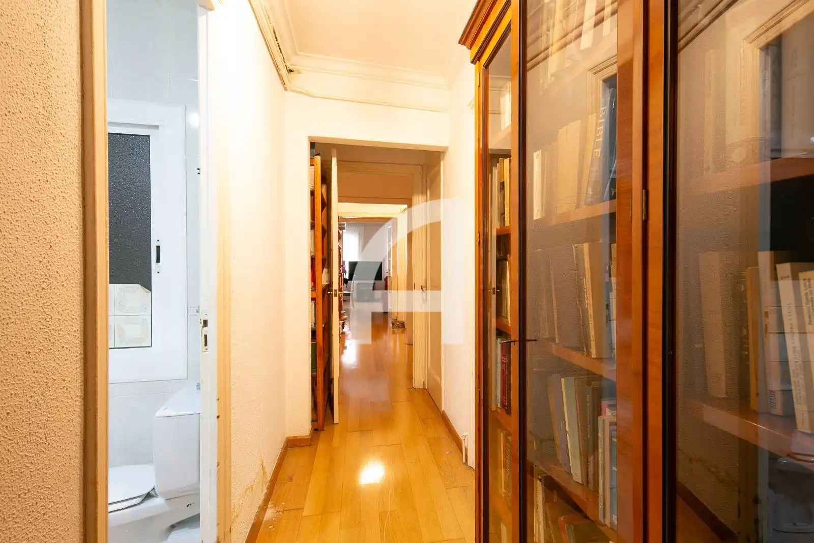 Flat for sale in Barcelona  with Air Conditioner, Heating and Parquet flooring