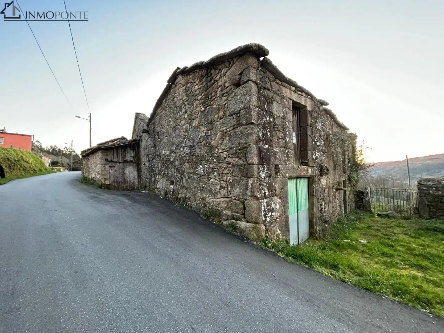 Vista exterior de Casa o xalet en venda en Cerdedo amb Jardí privat i Traster