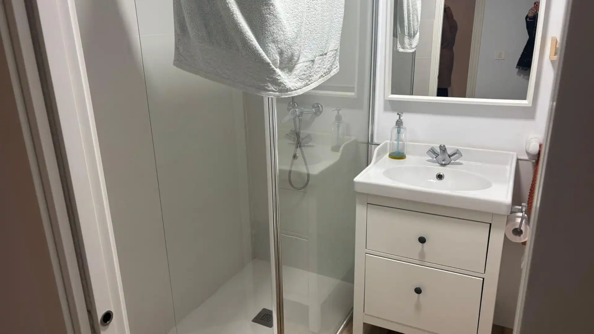 Baño de Piso de alquiler en Sevilla con Aire acondicionado, Calefacción y Terraza