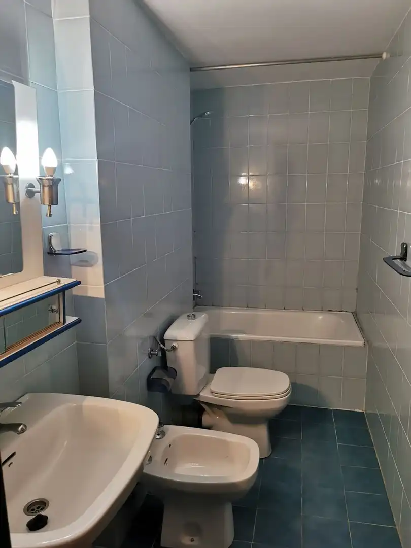 Bathroom of Flat for rent in Sevilla  with Air Conditioner, Terrace and Furnished