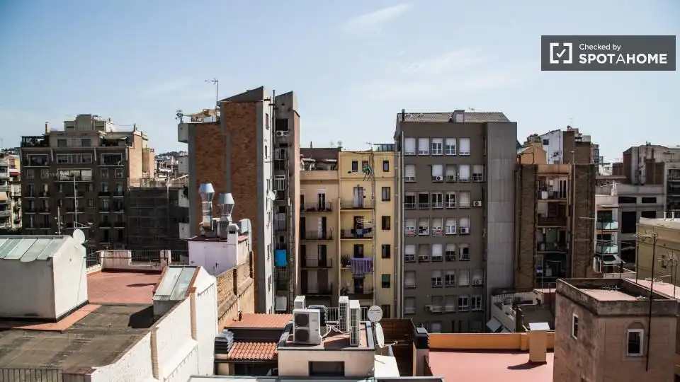 Room in Sant Gervasi- Galvany