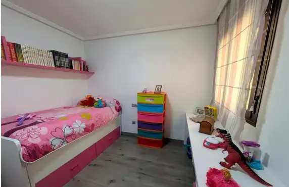 Habitación de Piso de alquiler en Linares con Aire acondicionado, Calefacción y Parquet