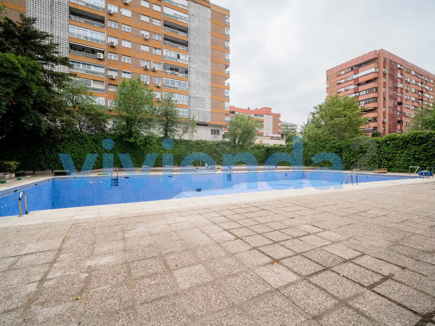 Schwimmbecken von Wohnung zum Verkauf in Madrid mit Klimaanlage, Heizung und Schwimmbad