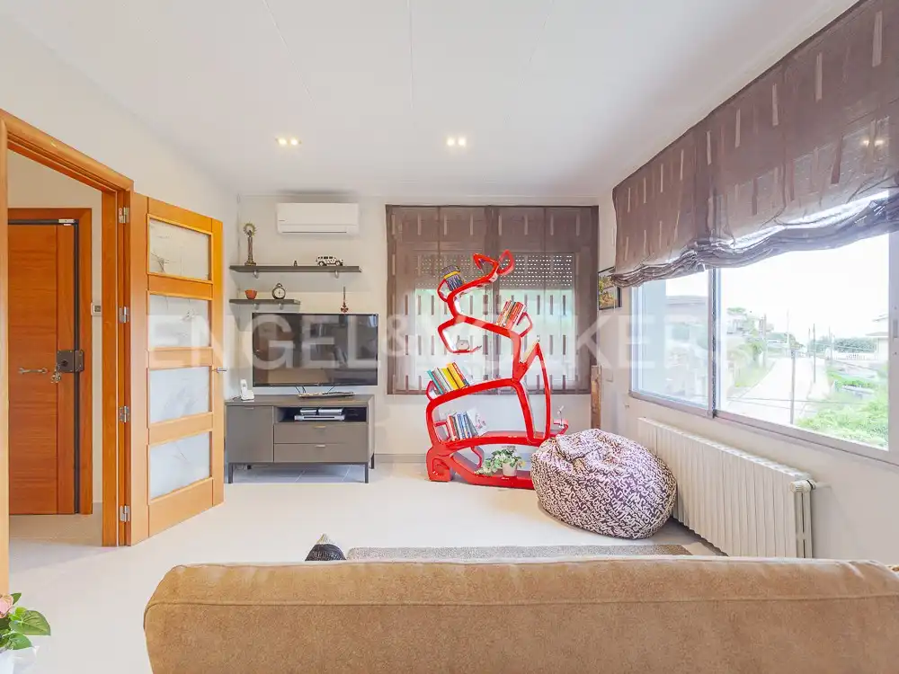 Sala de estar de Casa o chalet en venta en Castellnou de Bages con Calefacción, Jardín privado y Piscina