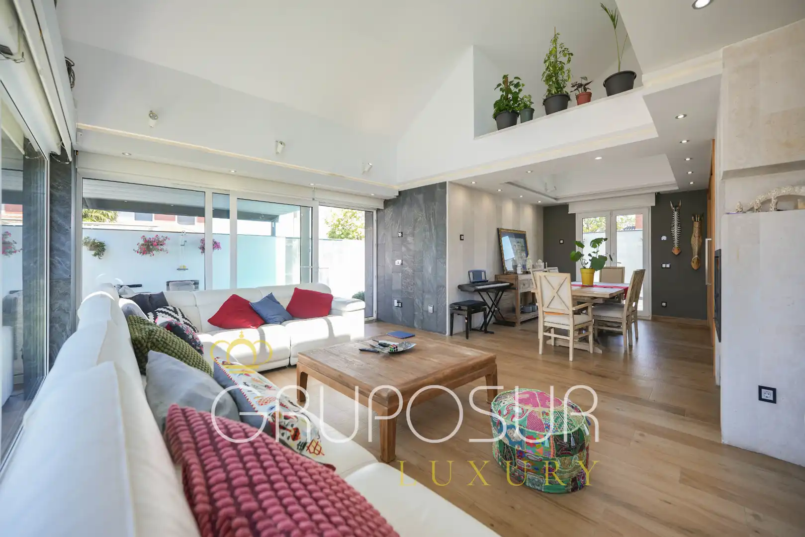 Sala de estar de Casa o chalet en venta en Valladolid con Aire acondicionado, Calefacción y Jardín privado
