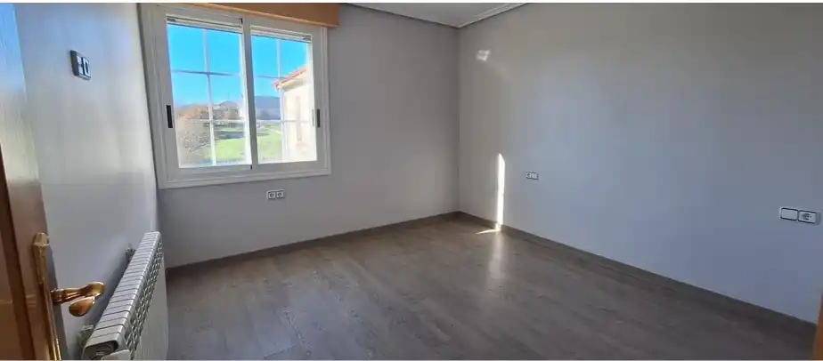 Flat for sale in San Cibrao das Viñas, imagen 6