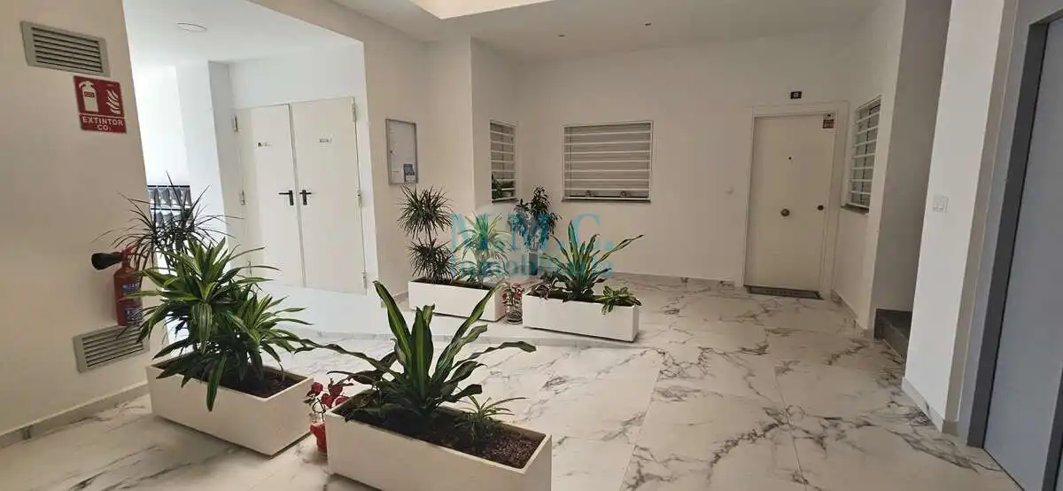 Wohnung zur Miete in Roquetas de Mar mit Klimaanlage, Terrasse und Möbliert