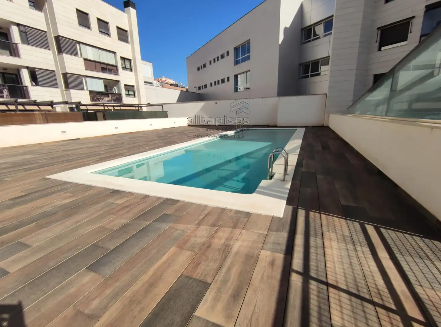 Schwimmbecken von Wohnung zur Miete in Albacete mit Heizung, Terrasse und Abstellraum