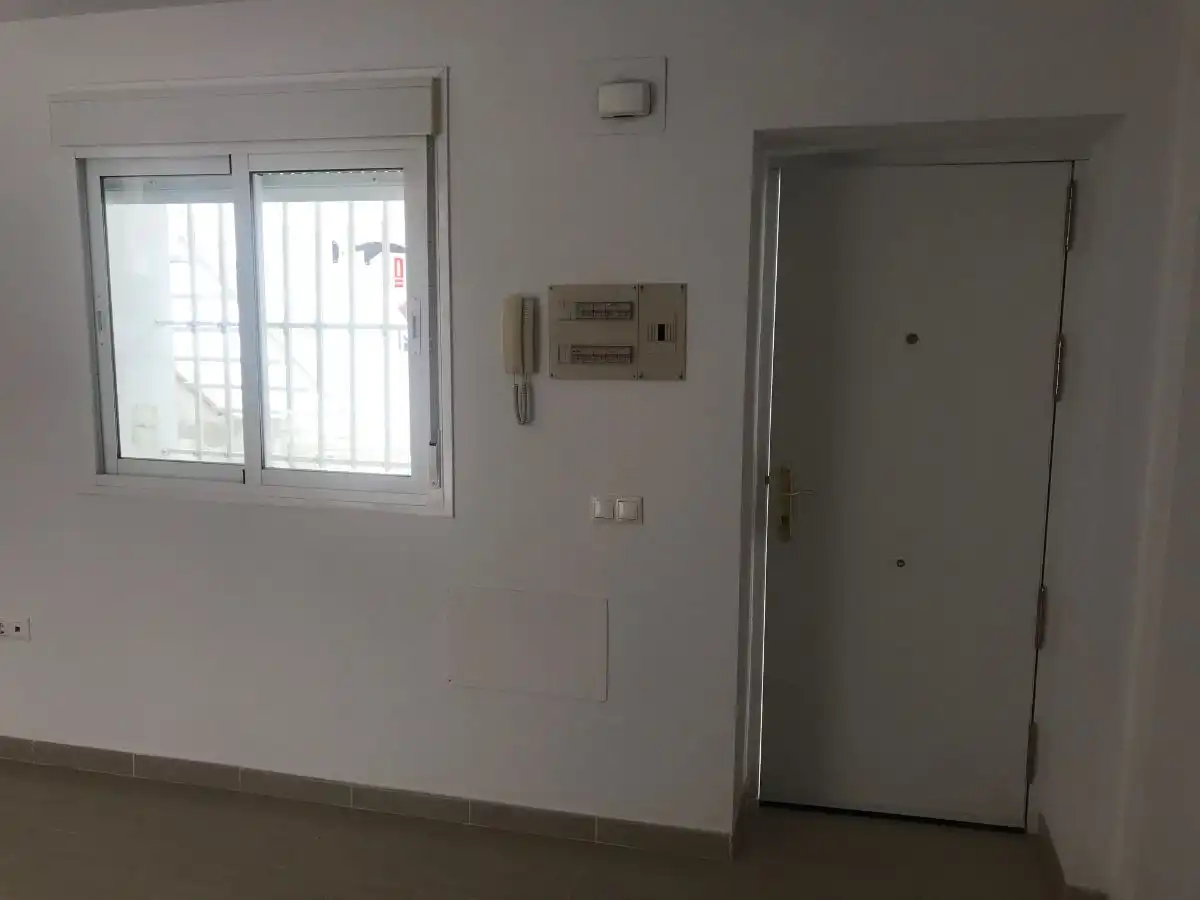 Wohnung zum Verkauf in San Fernando mit Klimaanlage und Terrasse