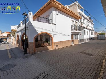 Bajo con ascensor en venta en Calle EVA YERBABUENA 1