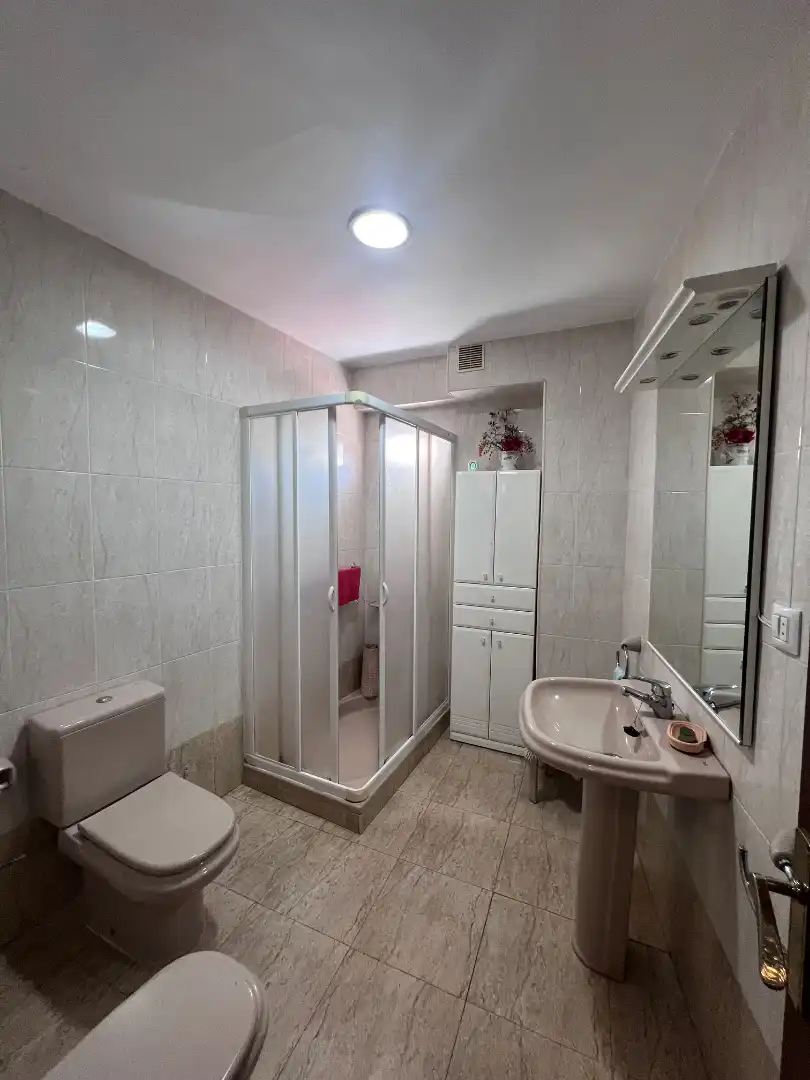 Baño de Piso en venta en Jaén con Aire acondicionado, Calefacción y Amueblado