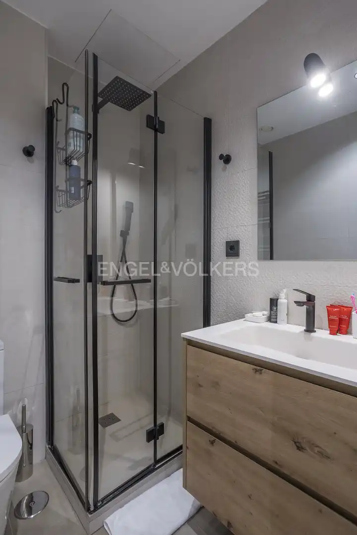 Baño de Piso en venta en Madrid con Aire acondicionado, Calefacción y Parquet