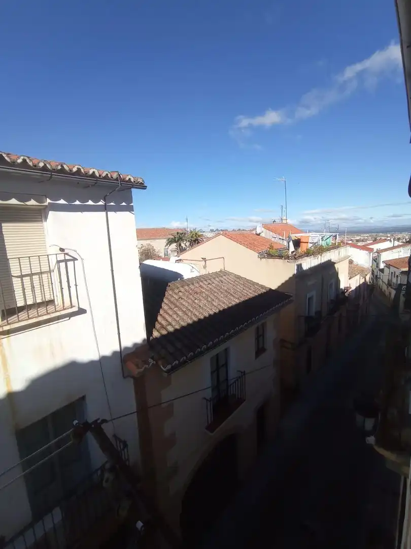 Vista exterior de Pis en venda en Cáceres amb Calefacció, Traster i Balcó