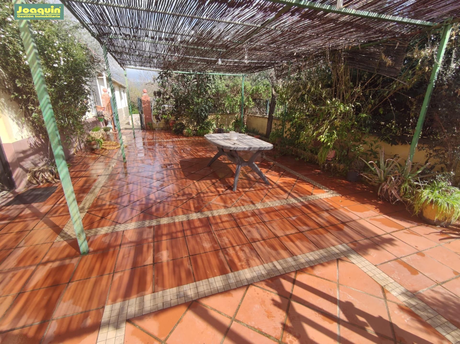 Terrassa de Casa o xalet en venda en  Córdoba Capital amb Traster