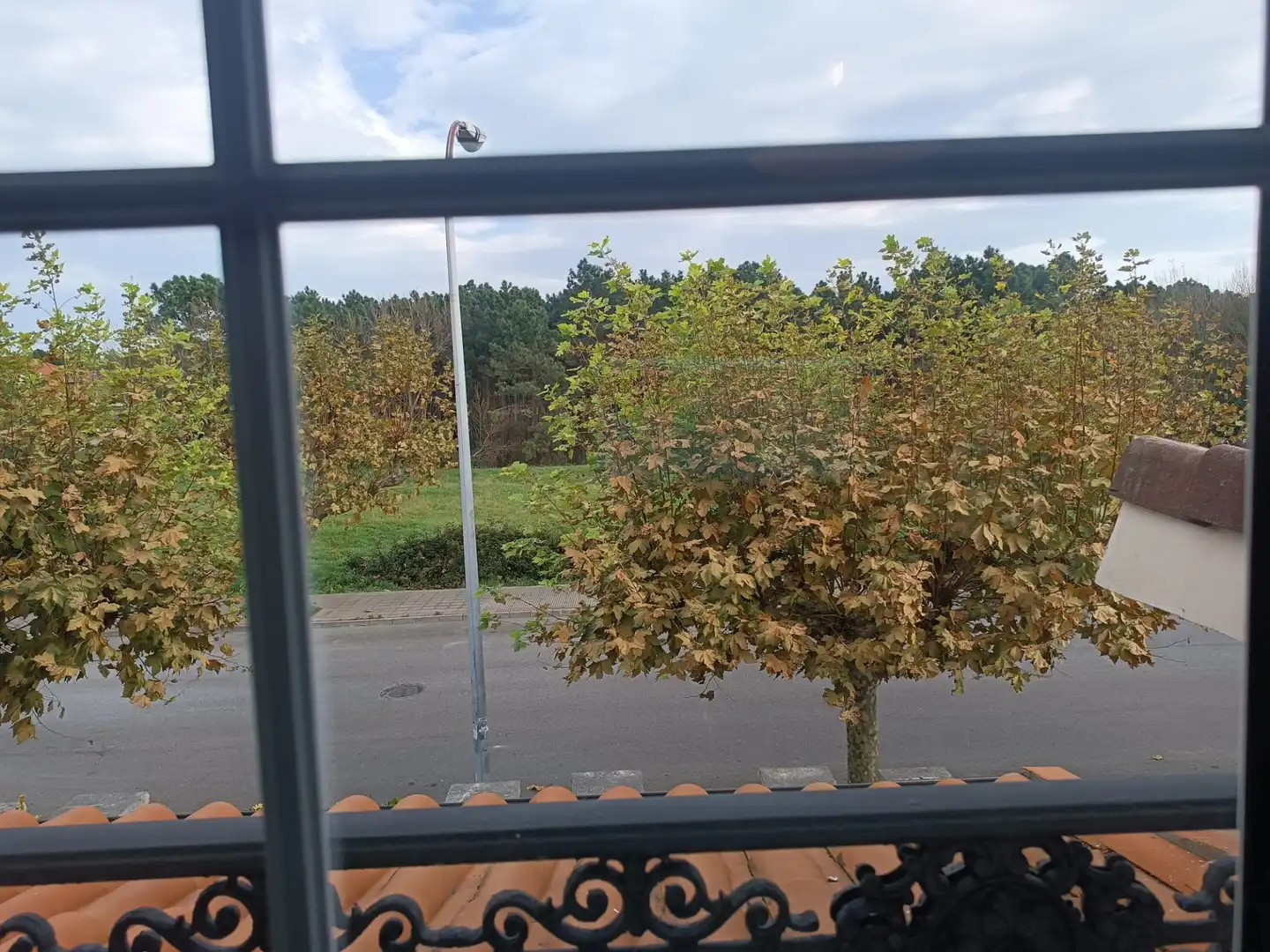 Vista exterior de Casa o chalet en venta en Castrillón con Calefacción, Jardín privado y Parquet