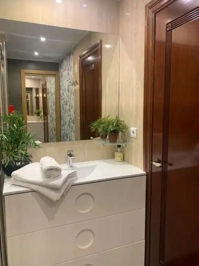 Baño de Apartamento en venta en Torremolinos con Aire acondicionado, Calefacción y Piscina