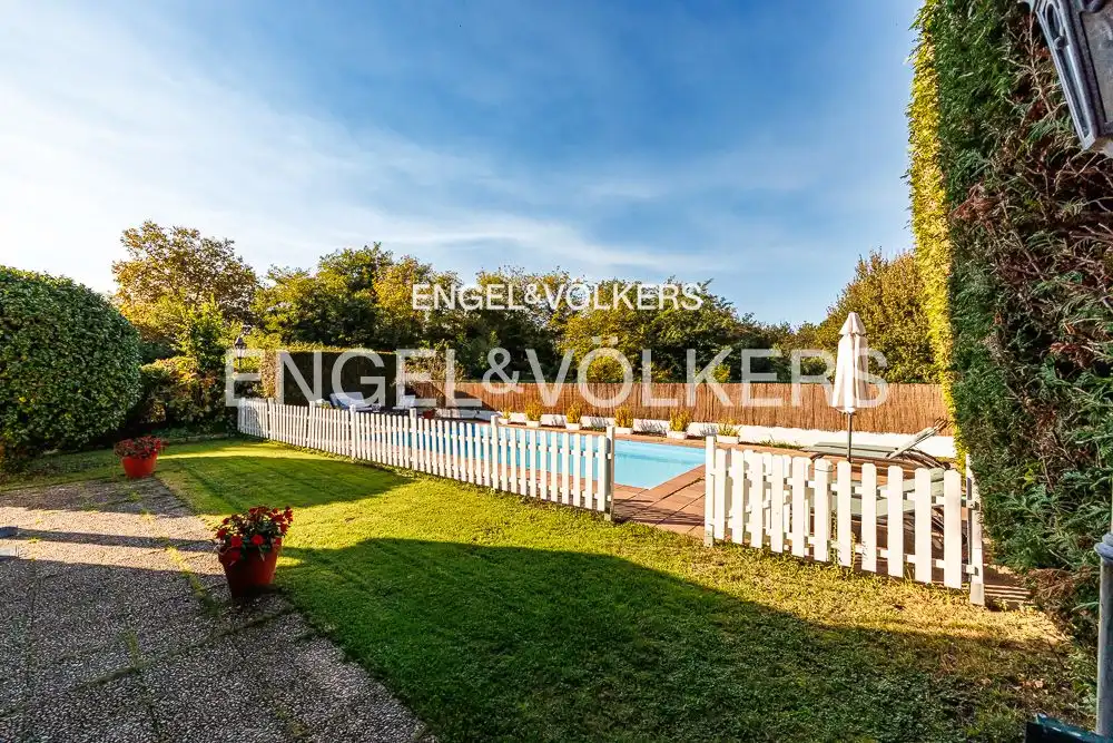 Swimming pool of Houses for sale in Vigo   with Heating, Private garden and Terrace
