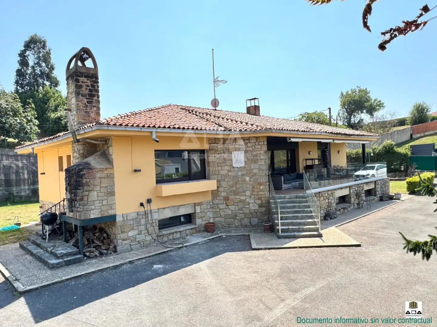 Casa o xalet en venda en Gijón  amb Calefacció, Jardí privat i Traster