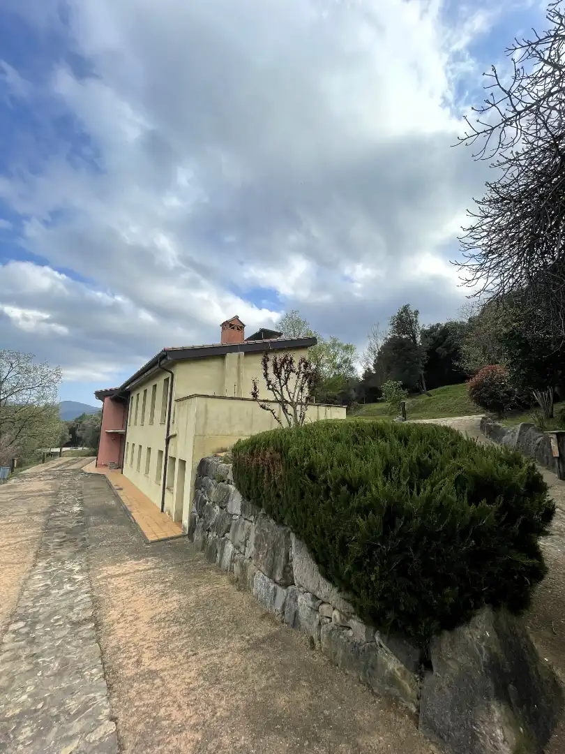 Vista exterior de Finca rústica en venda en Mieres (Girona) amb Calefacció, Parquet i Terrassa