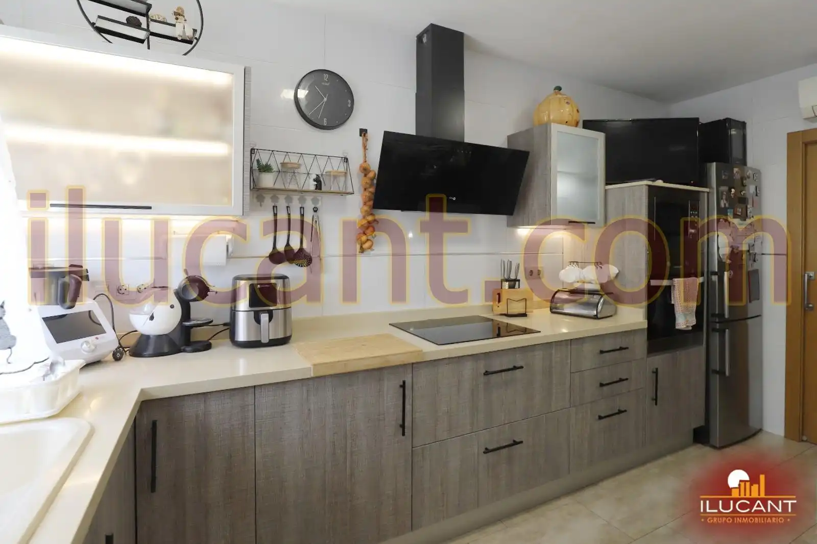 Cuina de Casa o xalet en venda en Alicante / Alacant amb Aire condicionat, Calefacció i Terrassa