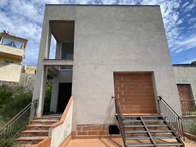 Casa-chalet en Venta en de Serafí Pitarra en Can Rial