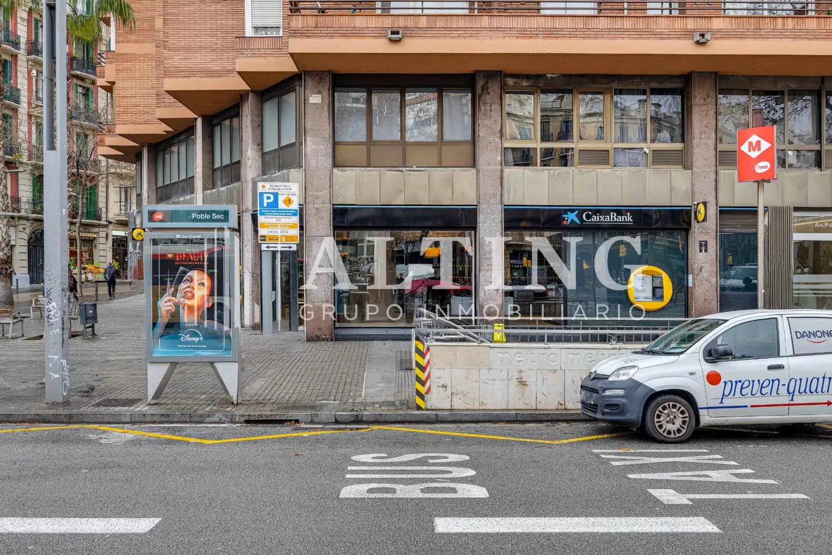 Aparcament de Local en venda en Barcelona amb Aire condicionat i Moblat