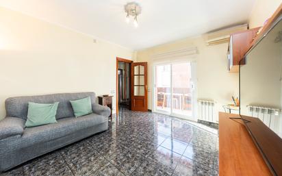 Living room of Flat for sale in Viladecans  with Air Conditioner, Heating and Balcony